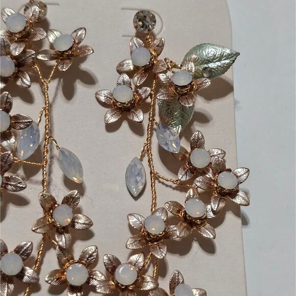 MACRAE Floral Pearlalized Chandelier Drop Party Wedding Earrings New! - Picture 4 of 5